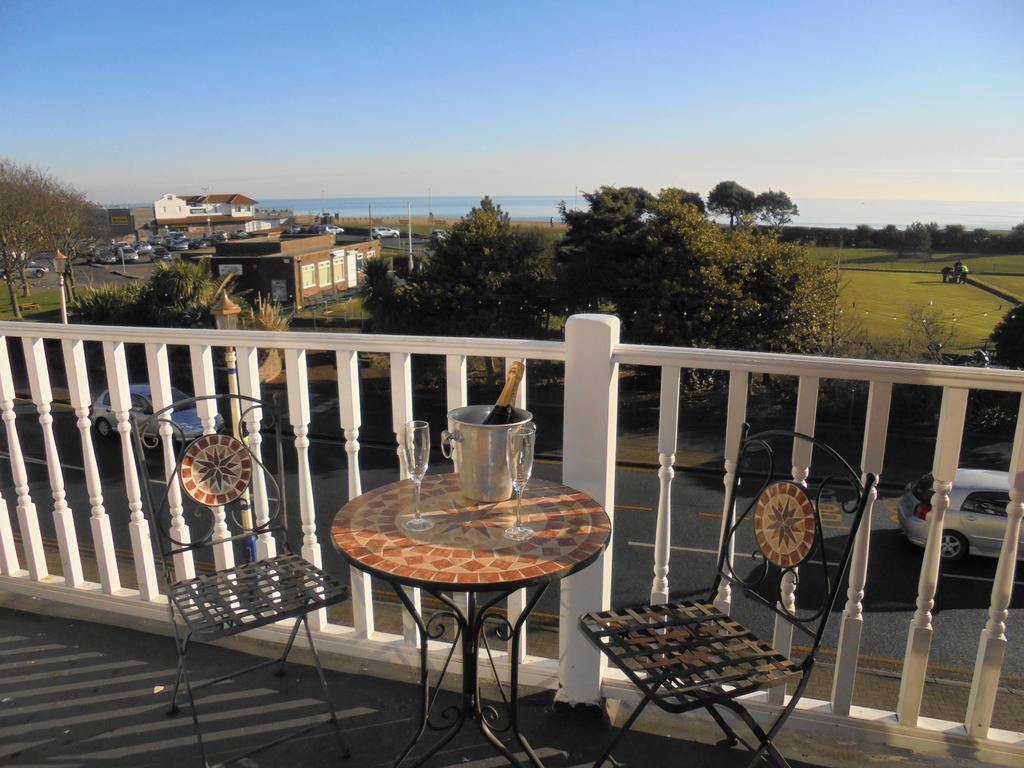 Seabreeze Apartment Истбурн Экстерьер фото