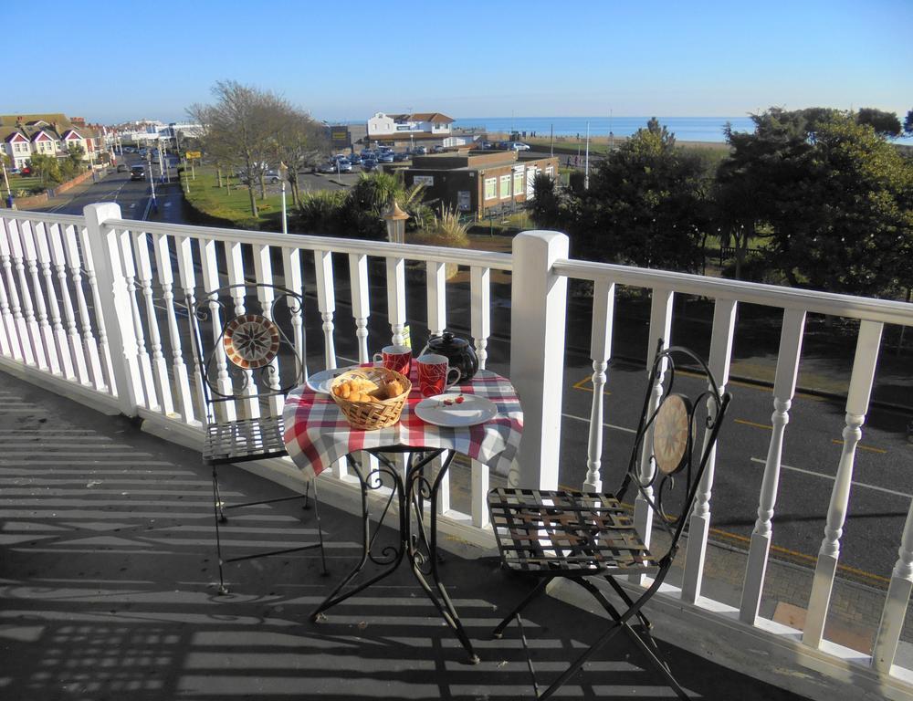 Seabreeze Apartment Истбурн Экстерьер фото